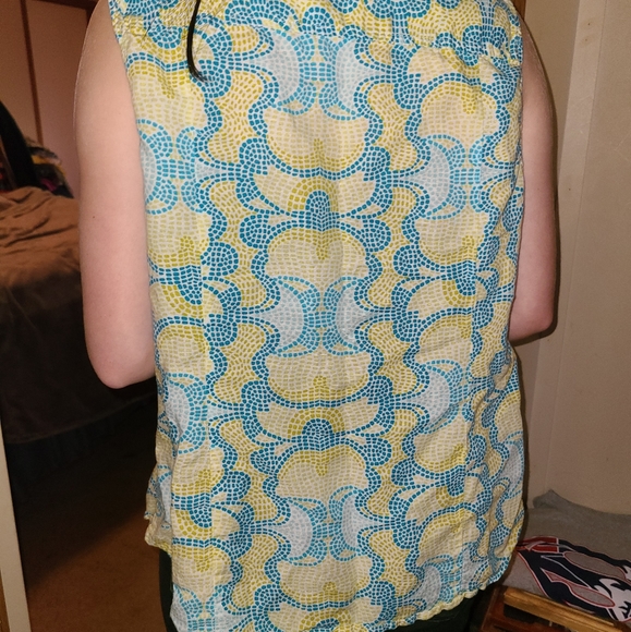 Blue buttonup tank - Picture 2 of 2